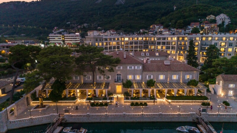 Lazure Marina&Hotel
